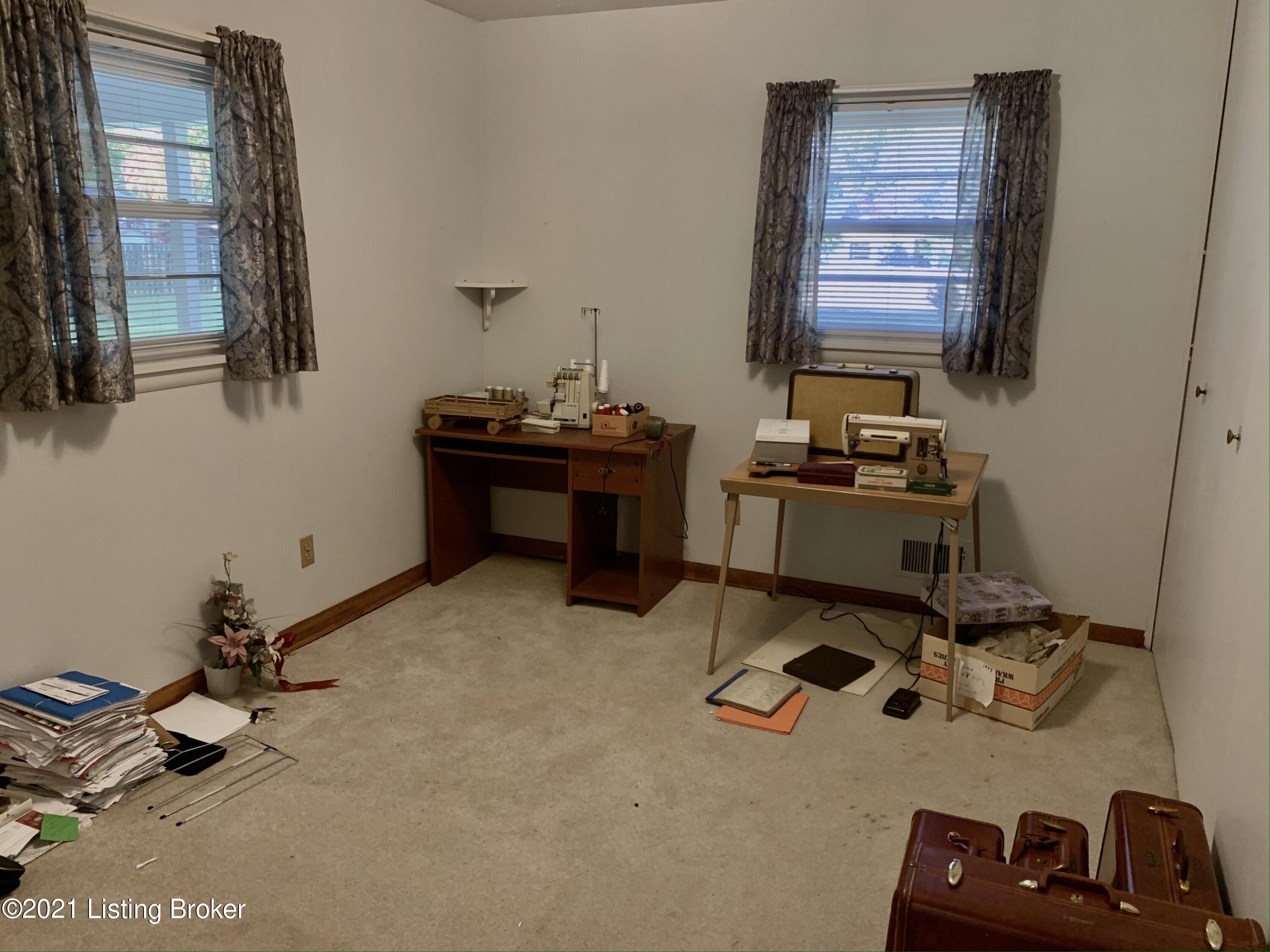 4007 Fern Valley Road Louisville, KY 40219 - Photo 26 of 39 BR3