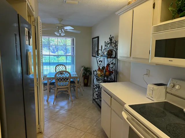 $2,100 | 13761 Via Aurora, Unit D, Delray Beach, FL 33484