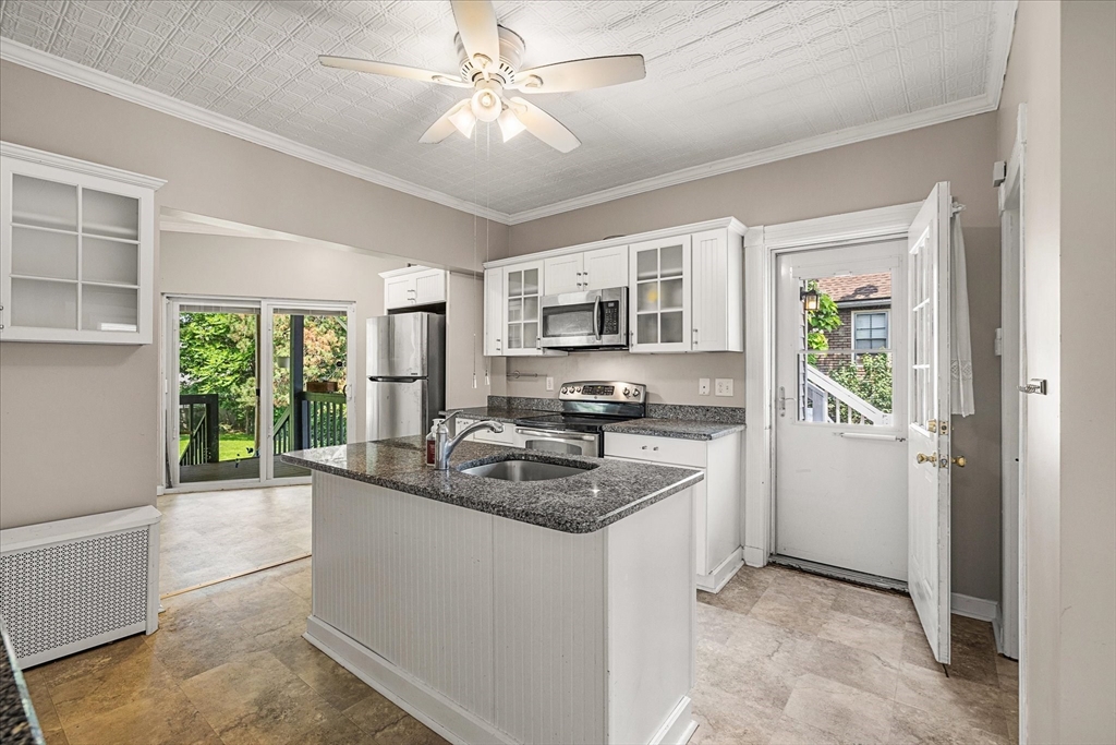 30 Whipple Street Worcester, MA 01607 - Photo 8 of 42 Gallery Image 8