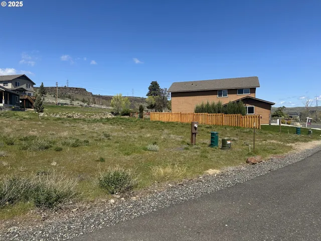 $27,500 | 419 Little Lake Road, Maupin, OR 97037