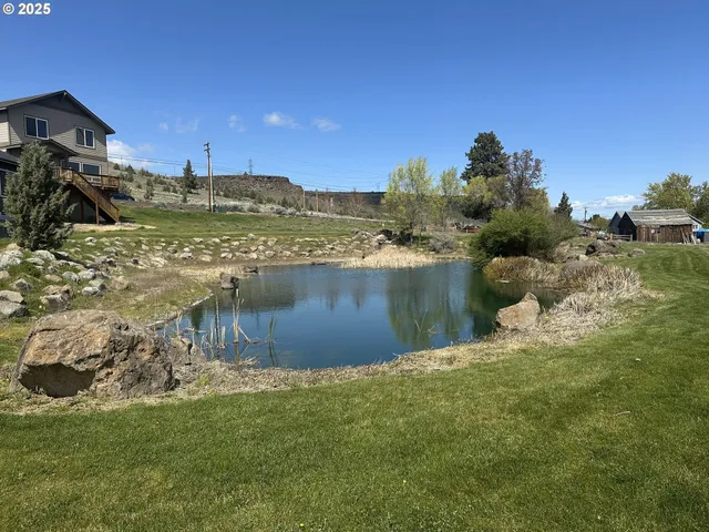 $27,500 | 419 Little Lake Road, Maupin, OR 97037