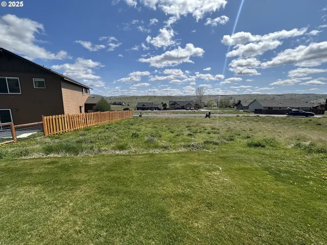 $27,500 | 419 Little Lake Road, Maupin, OR 97037