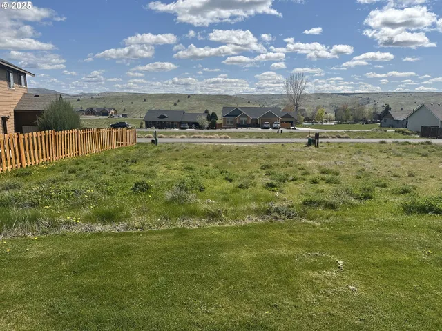 $27,500 | 419 Little Lake Road, Maupin, OR 97037