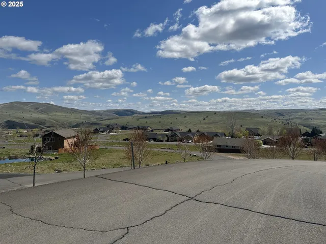 $27,500 | 419 Little Lake Road, Maupin, OR 97037