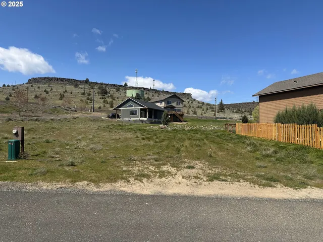 $27,500 | 419 Little Lake Road, Maupin, OR 97037