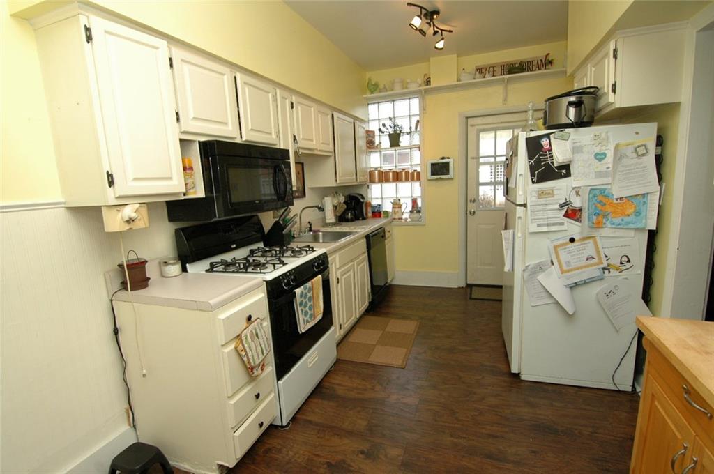 214 Greydon Avenue McKees Rocks, PA 15136 - Photo 8 of 25 Gallery Image 8
