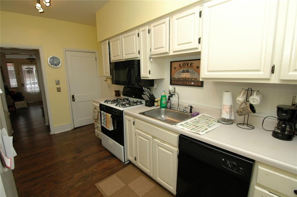 214 Greydon Avenue McKees Rocks, PA 15136 - Photo 9 of 25 Gallery Image 9