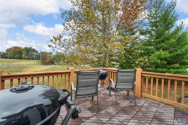 $289,000 | 101 Robbins Way Drive, Florissant, MO 63034