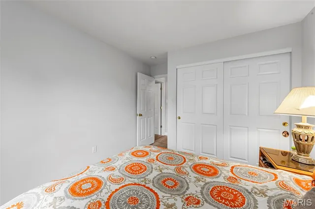 $289,000 | 101 Robbins Way Drive, Florissant, MO 63034