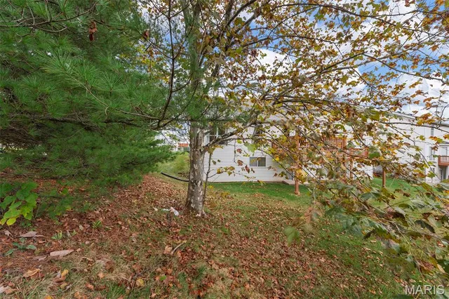 $289,000 | 101 Robbins Way Drive, Florissant, MO 63034