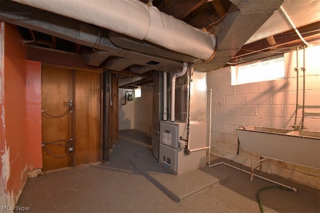 4105 Harwood Road Cleveland, OH 44121 - Photo 32 of 34