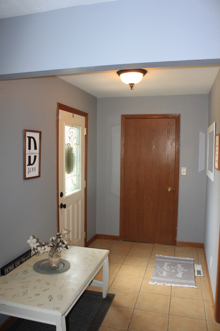 1901 Dixon Road Rock Falls, IL 61071 - Photo 6 of 17