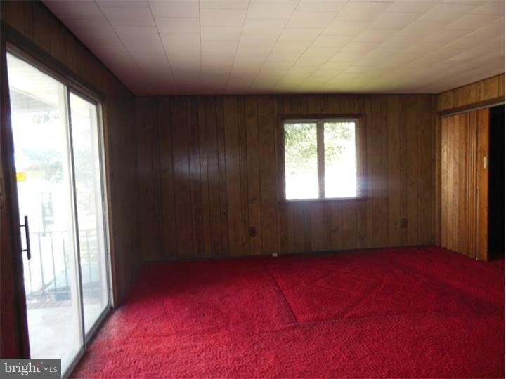 711 Kossuth Street Riverside, NJ 08075 - Photo 11 of 13 Bedroom - Main