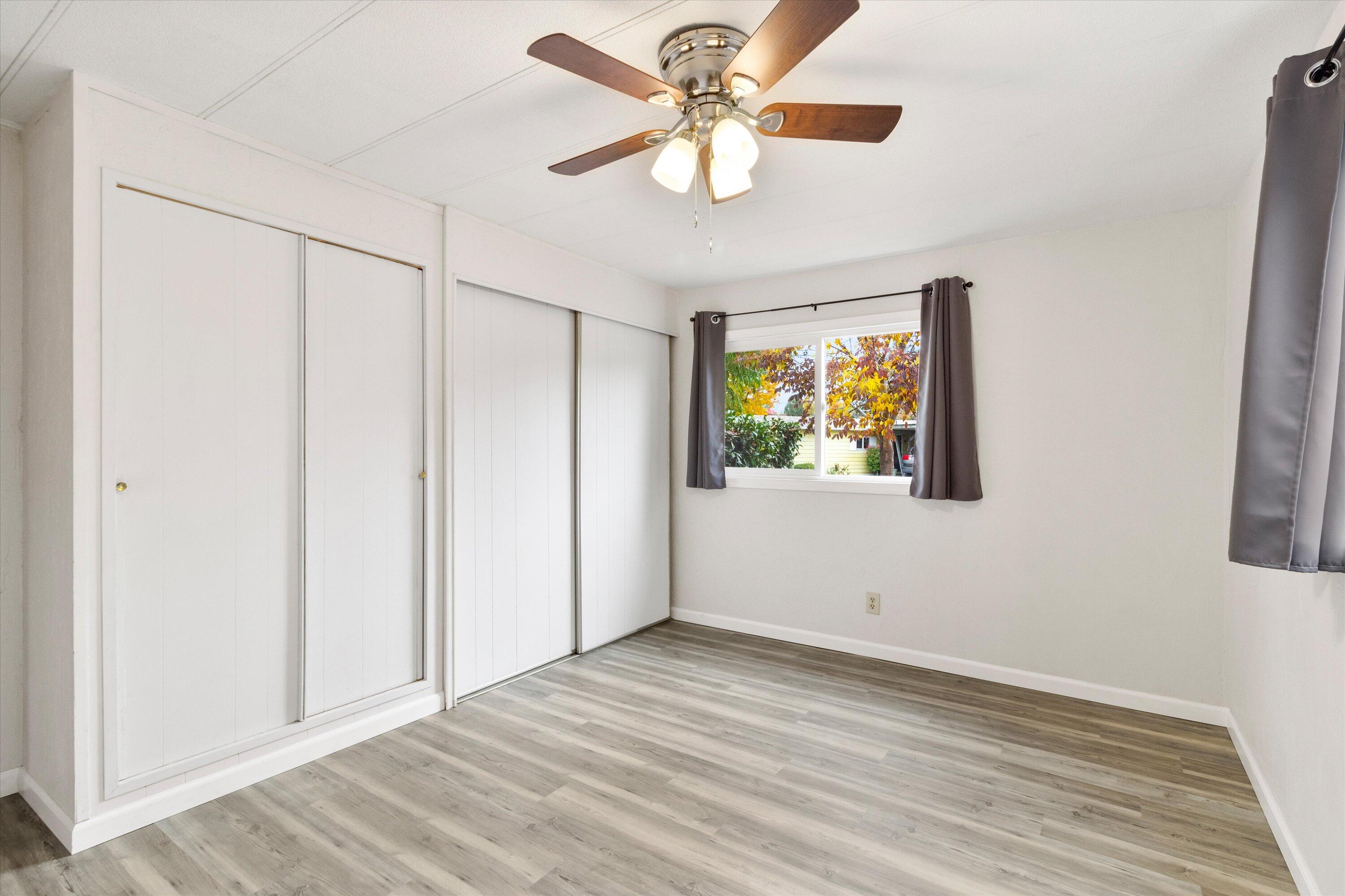 2252 Table Rock Road, Unit 9 Medford, OR 97501 - Photo 19 of 27 19-2252 Table Rock Rd #9-19