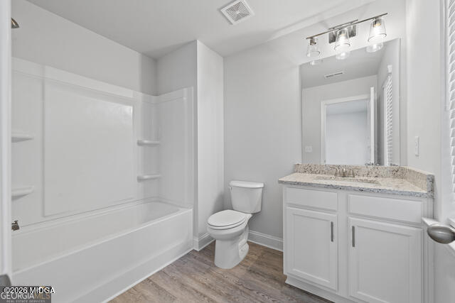 2910 Red Fox Drive Haddock, GA 31033 - Photo 38 of 46 Guest bathroom