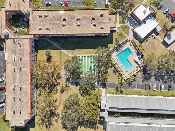 $180,000 | 2700 Bayshore Boulevard, Unit 1305, Dunedin, FL 34698