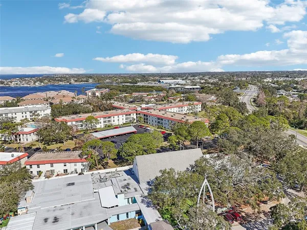 $180,000 | 2700 Bayshore Boulevard, Unit 1305, Dunedin, FL 34698