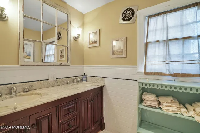 $8,000 | 919 Ocean Avenue, Mantoloking, NJ 08738