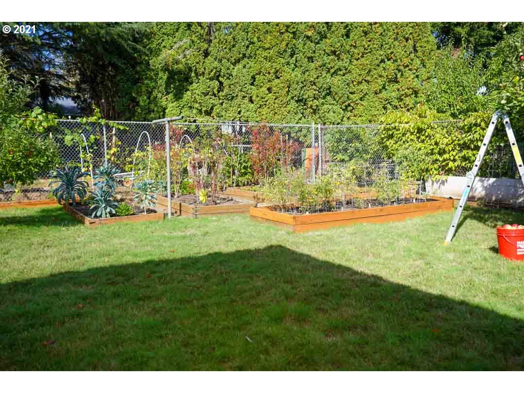 4481 Jones Road Southeast Salem, OR 97302 - Photo 22 of 26 Gallery Image 22