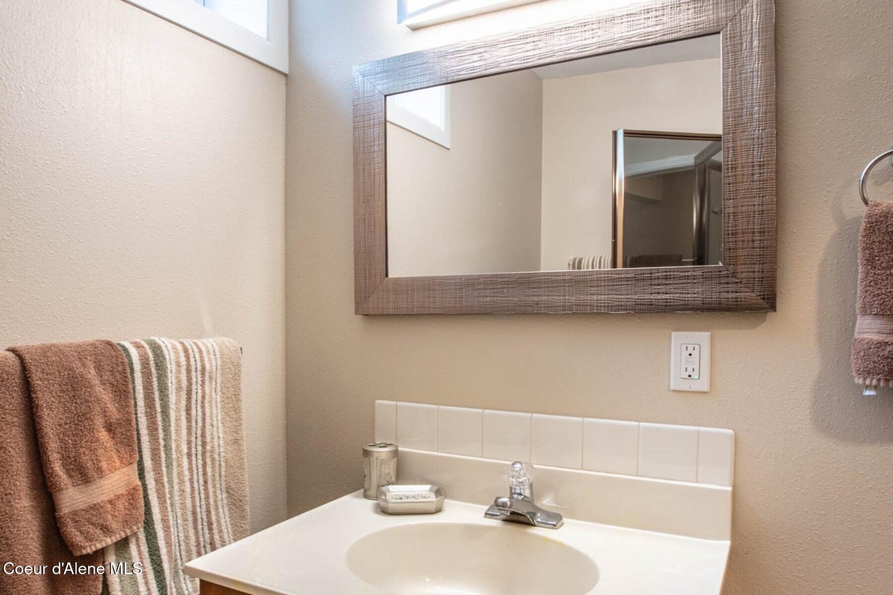 419 Campbell Point Road Laclede, ID 83841 - Photo 44 of 64 Bathroom Lower Level