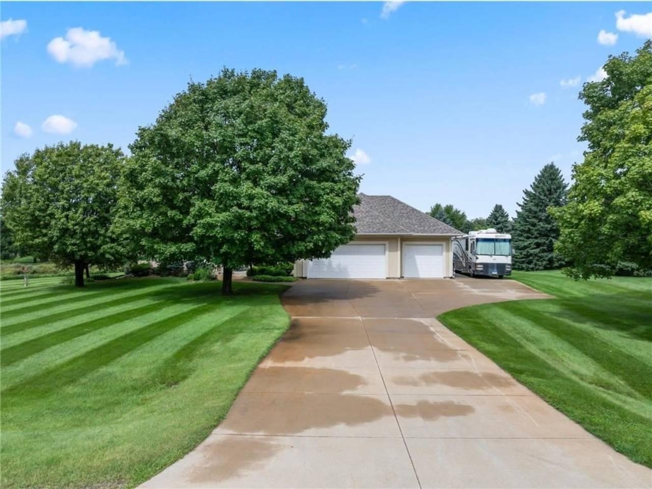 2631 Hawk Hill Lane Southwest Rochester, MN 55902 - Photo 4 of 50