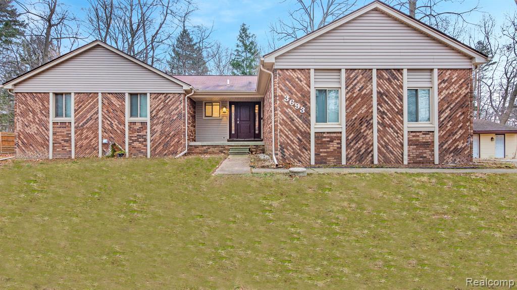 3693 Old Creek Road Rochester Hills, MI 48307 - Photo 1 of 30
