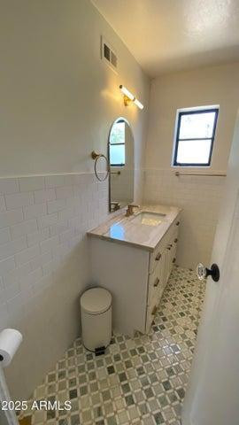 1136 East Almeria Road Phoenix, AZ 85006 - Photo 11 of 21 Photo #11