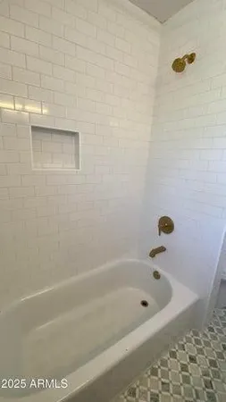 $2,300 | 1136 East Almeria Road, Phoenix, AZ 85006