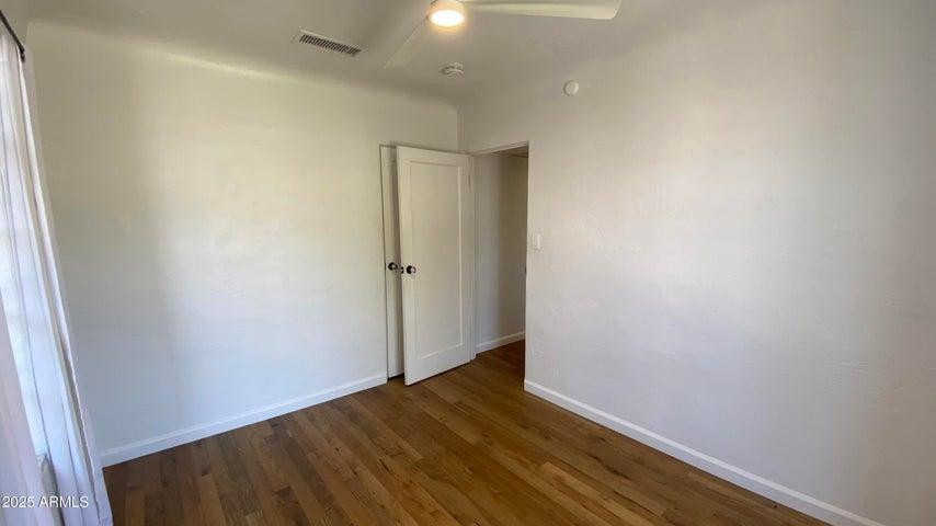 1136 East Almeria Road Phoenix, AZ 85006 - Photo 4 of 21 Photo #4