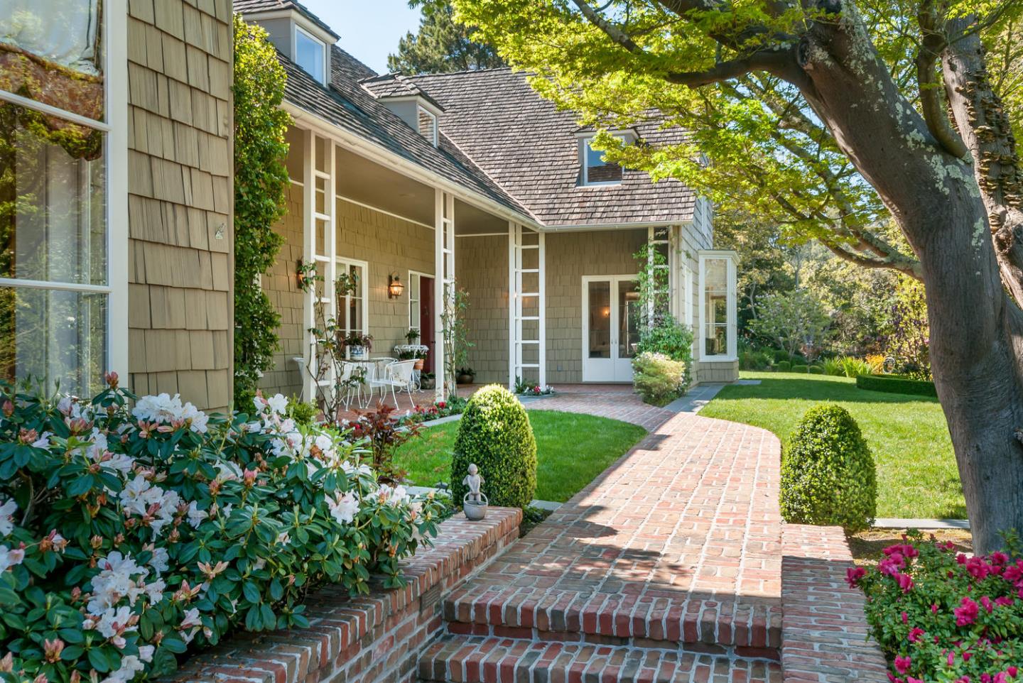 989 Hayne Road Hillsborough, CA 94010 - Photo 14 of 100