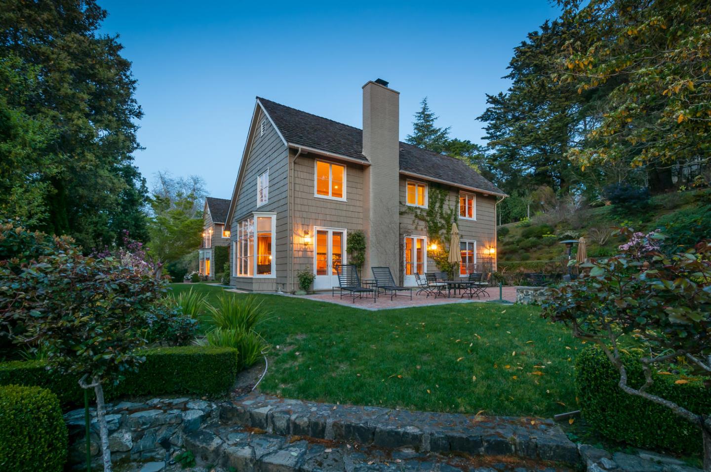989 Hayne Road Hillsborough, CA 94010 - Photo 4 of 100 a front view of a house with yard and green space