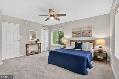 $269,900 | 9708 Kingsbridge Drive, Unit 304, Fairfax, VA 22031