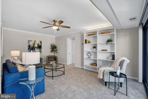 $269,900 | 9708 Kingsbridge Drive, Unit 304, Fairfax, VA 22031