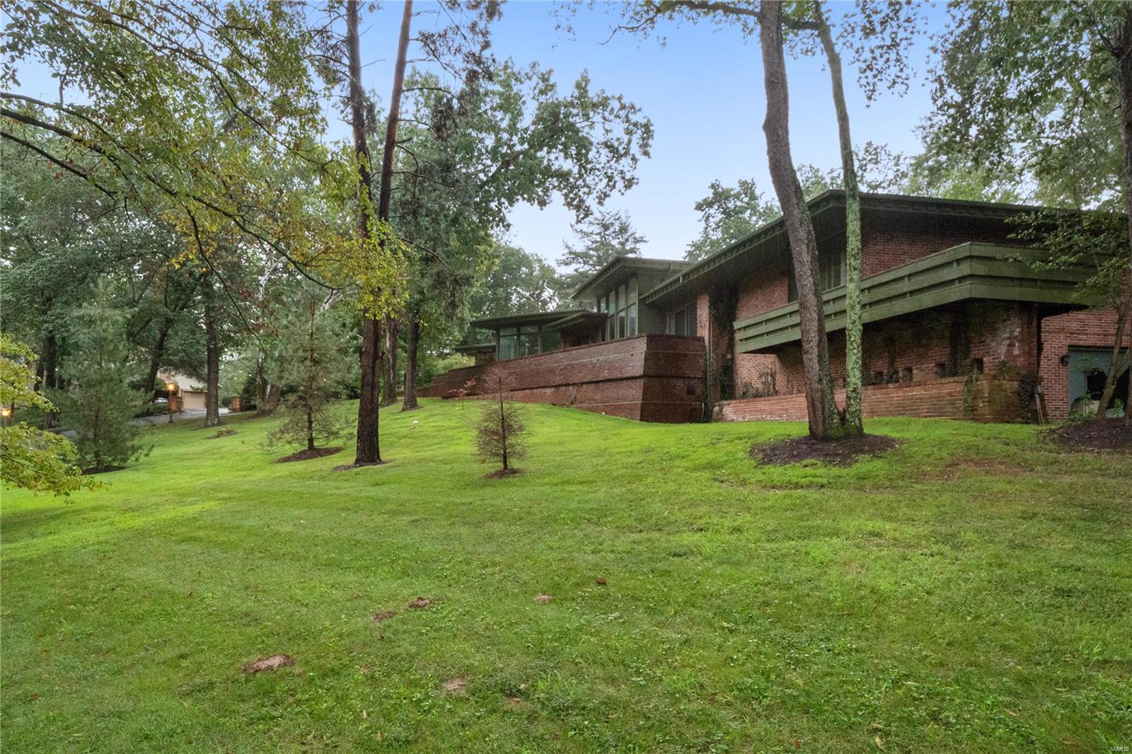 1700 Warson Estates Drive St. Louis, MO 63124 - Photo 2 of 73