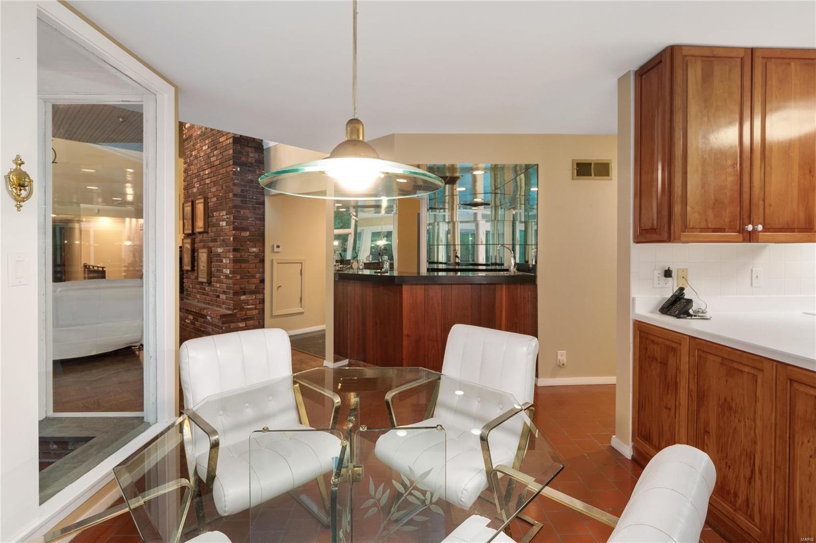 1700 Warson Estates Drive St. Louis, MO 63124 - Photo 17 of 73