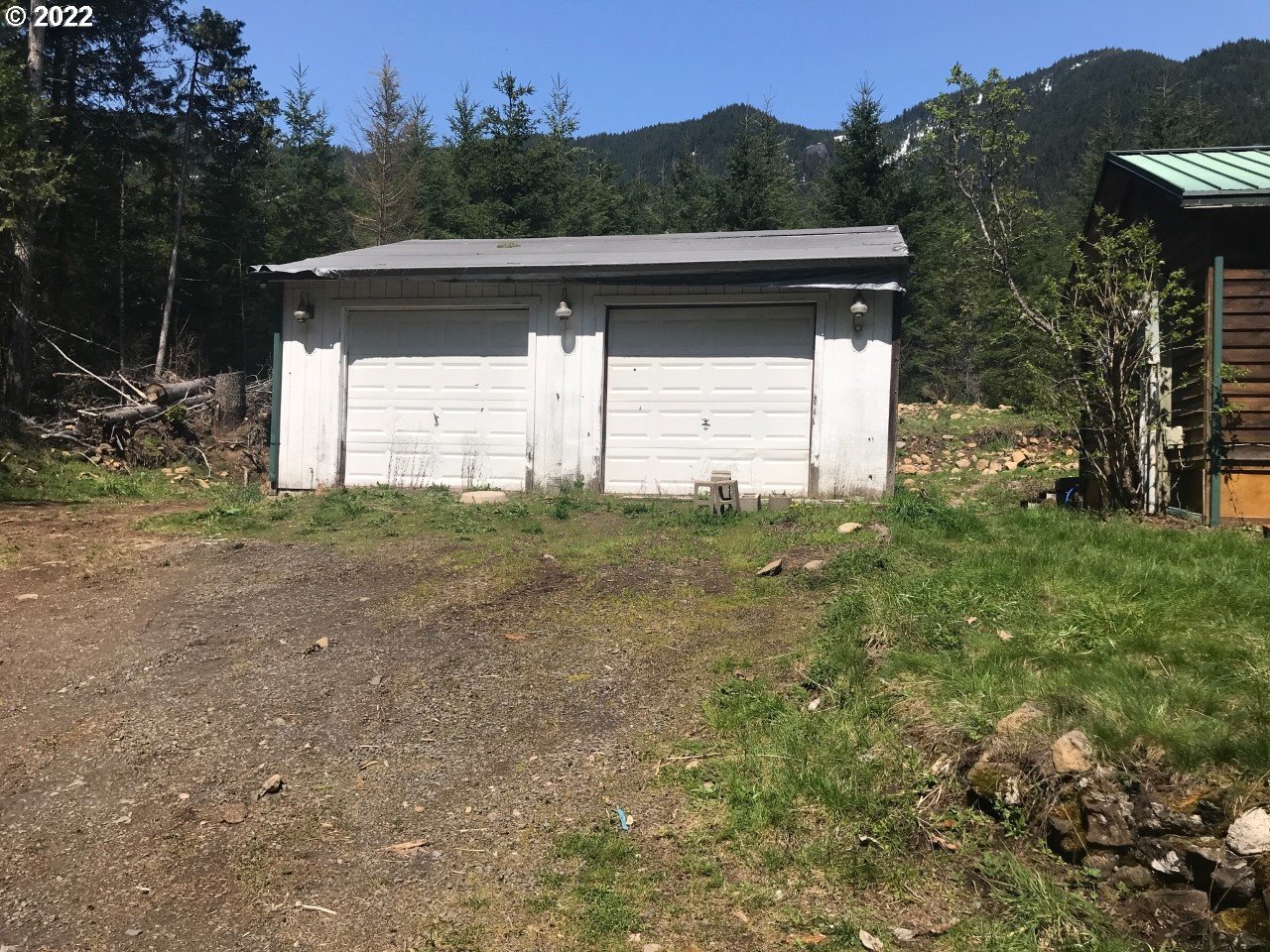 56989 North Bank Road Blue River, OR 97413 - Photo 6 of 21 Garage