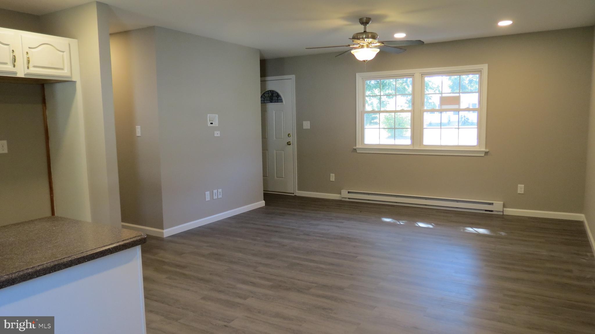 30458 Bennett Road Salisbury, MD 21804 - Photo 8 of 38 Living room