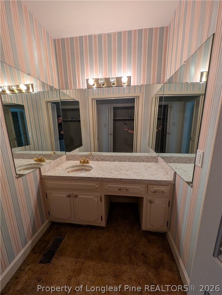 1503 Lakeview Road Fairmont, NC 28340 - Photo 14 of 30 Powder Room