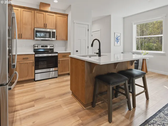 $409,000 | 1455 Southeast Marine Avenue, Lincoln City, OR 97367