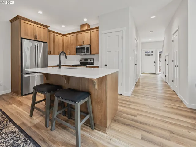 $409,000 | 1455 Southeast Marine Avenue, Lincoln City, OR 97367