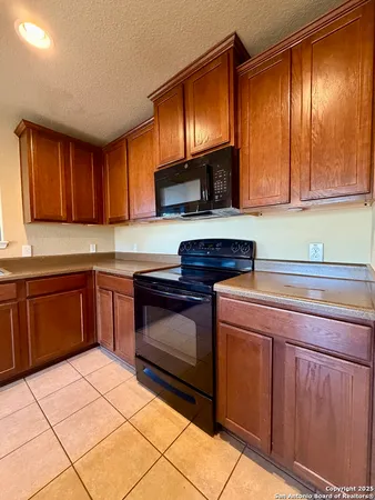 $1,650 | 7027 Fisherman Sky, San Antonio, TX 78244