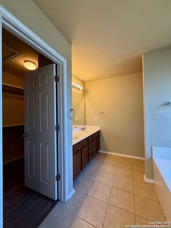 $1,650 | 7027 Fisherman Sky, San Antonio, TX 78244