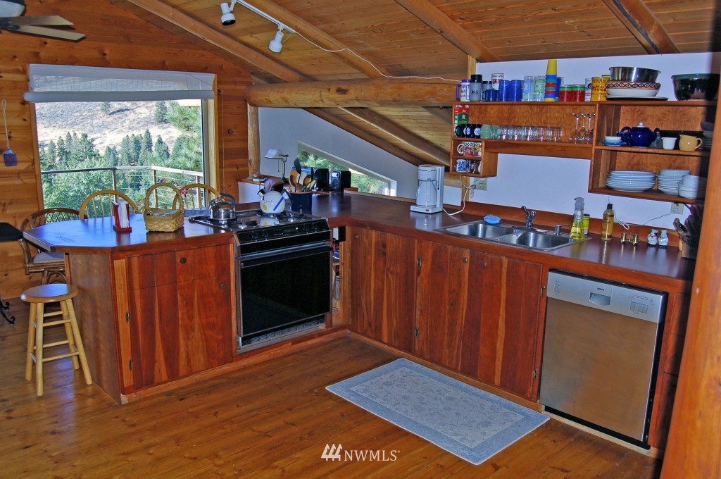 154 Cub Creek Road Winthrop, WA 98862 - Photo 7 of 25 Gallery Image 7