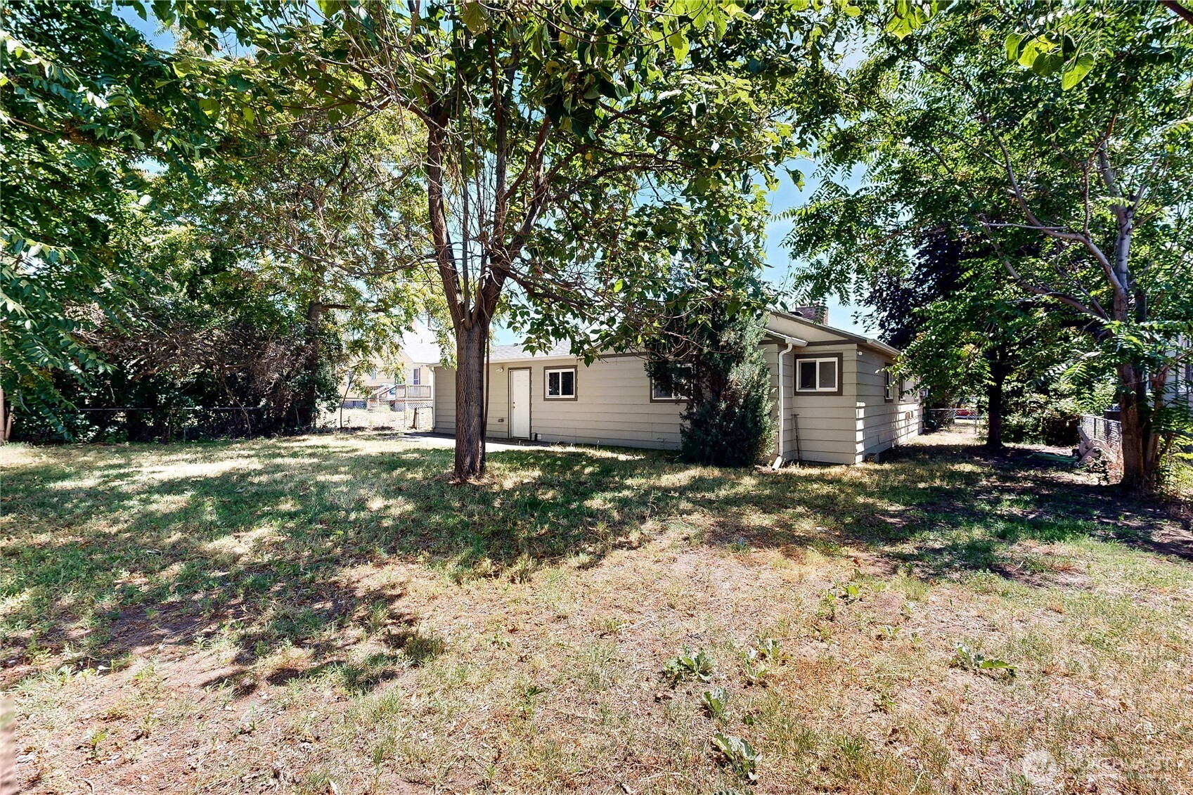 735 Northeast Spitzenberg Street College Place, WA 99324 - Photo 28 of 34