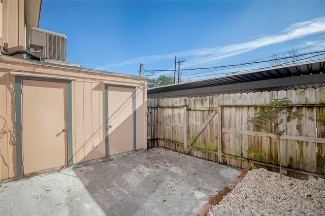 $1,600 | 431 Sunset Drive, Unit 2, Dickinson, TX 77539