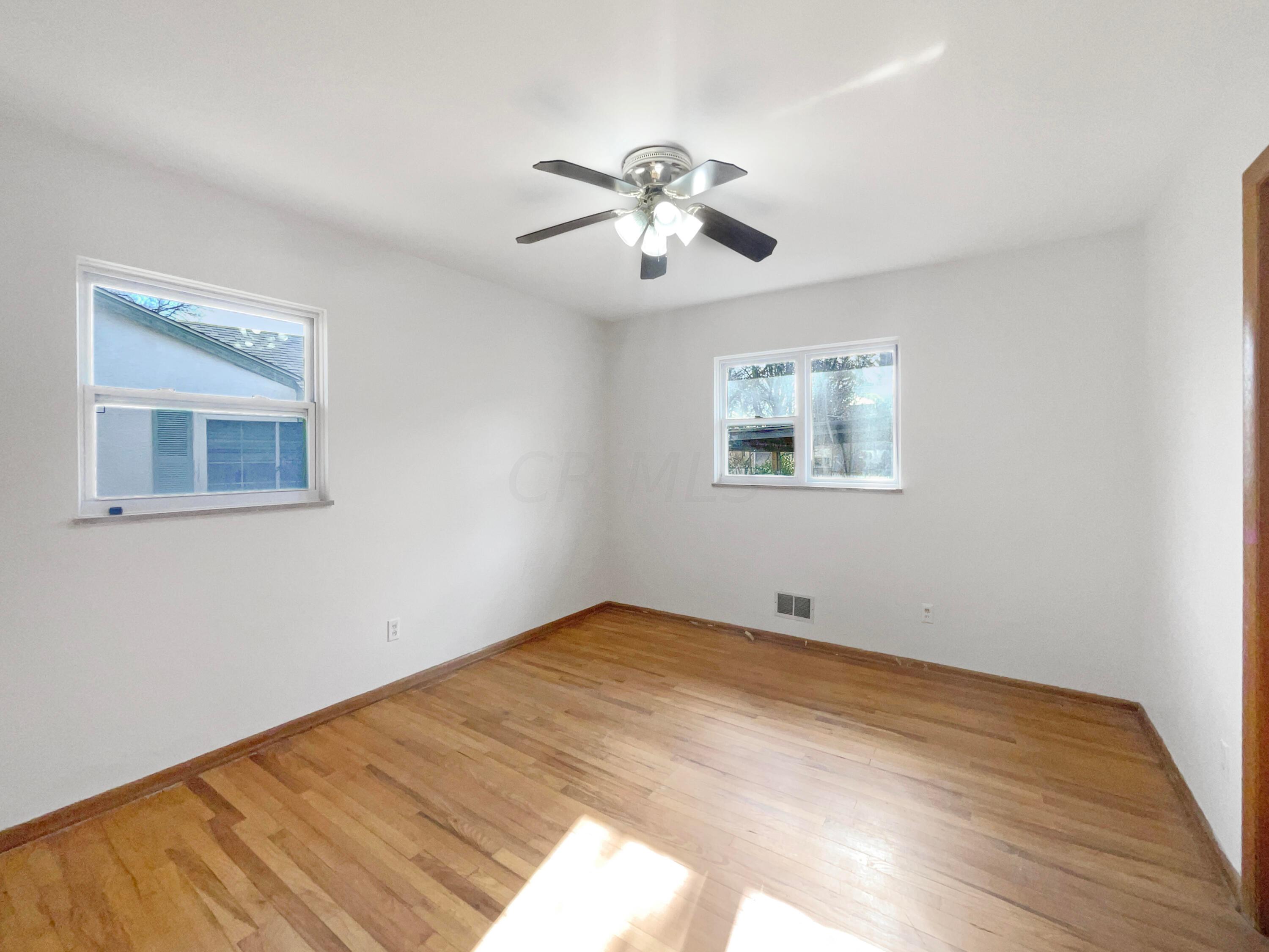 1231 Medford Road Columbus, OH 43209 - Photo 5 of 26 listing_16