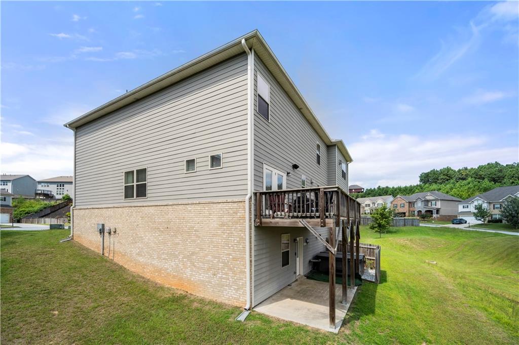 130 Sycamore Row Atlanta, GA 30331 - Photo 34 of 42 a view of back yard of the house