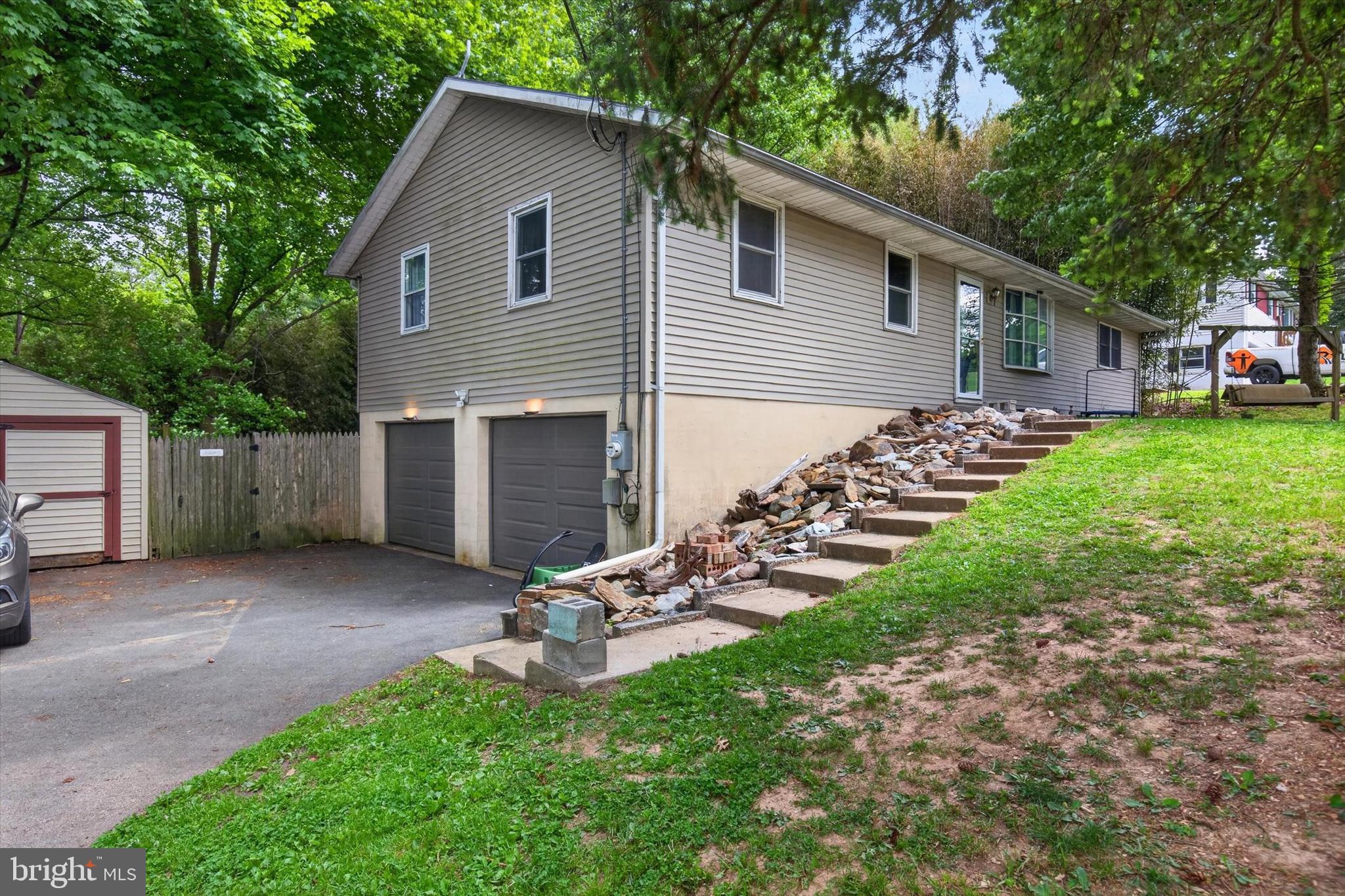 207 Forge Hill Road Wrightsville, PA 17368 - Photo 3 of 24