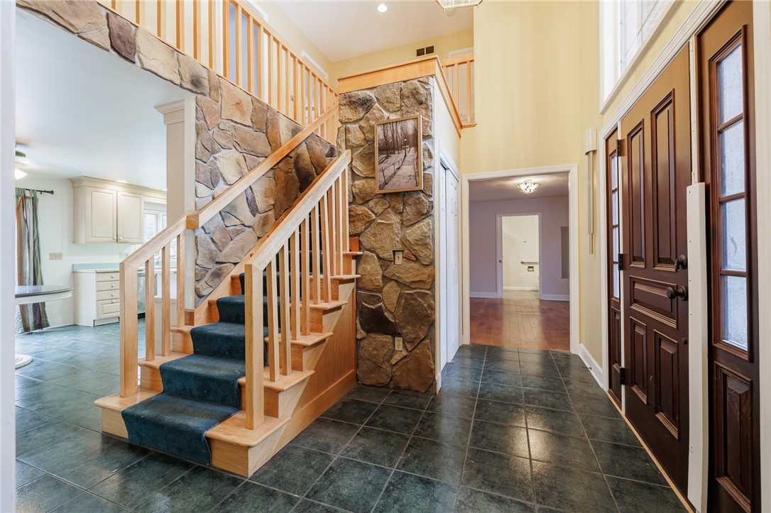 429 Bartell Lane Webster, NY 14580 - Photo 2 of 28