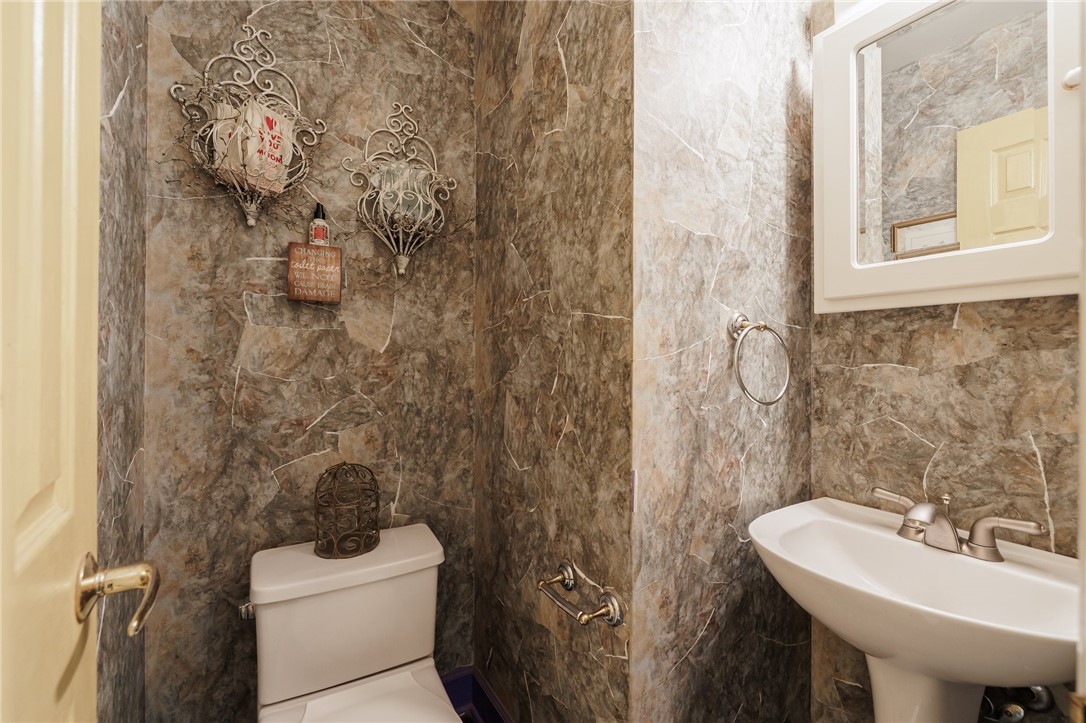 429 Bartell Lane Webster, NY 14580 - Photo 7 of 28